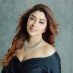 Payal Ghosh Instagram - May you shine as bright as the Christmas lights because you deserve it all. #MerryChristmas 🎄