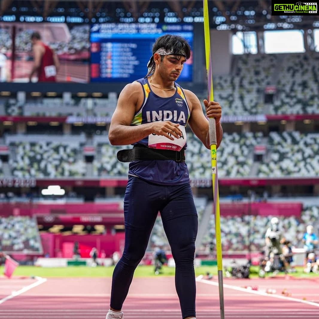 Payal Ghosh Instagram - It's Gold , it's Gold , it's Gold,,,,, oh my god,,, yeahhhhh itsgoldmedal for india , congratulations and thank you #neerajchopra for making us so proud ...Jai Hind 🇮🇳 #olympics