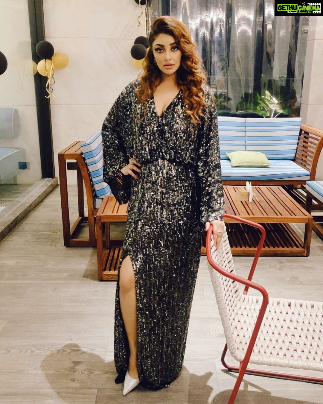 Payal Ghosh Instagram - 🖤🖤 Stylist @akankshakawediastyle Outfit @labelambrosiacouture. Jewellery @aquamarine_jewellery MUH @rajpardesi @sardarjyoti