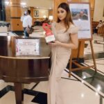 Payal Ghosh Instagram - Glad to receive Naari Shakti ICON achiever Award 🖤🖤 #awards #love Stylist : @akankshakawediastyle Outfit: @lapearl289 Jewellery: @aquamarine_jewellery MUH : @rajpardesi