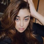 Payal Ghosh Instagram - Girls can’t? Yes, they can. Rap, be funny, be off-the-wall, rock, be strong, run the show, make the world a little more easy, breezy and beautiful. #girlscandoanything #mylifemyway 🖤🖤