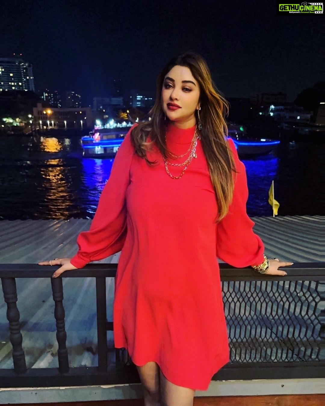 Payal Ghosh Instagram - Love is the heart's immortal thirst to be completely known and all forgiven. #love 🖤🧿 Bangkok, Thailand