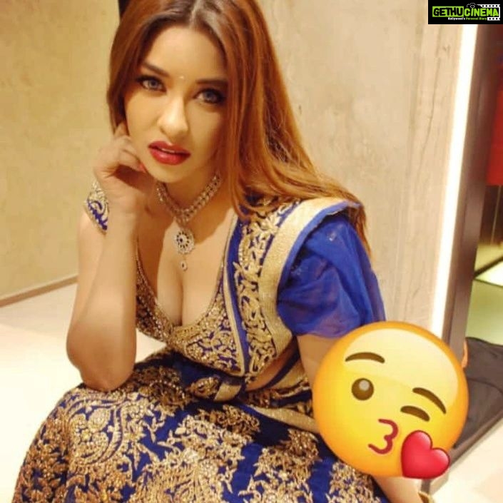 Payal Ghosh Instagram - Diwali ๐ฅ๐ฅ๐งจ๐งจ๐ฅ #love ๐ค