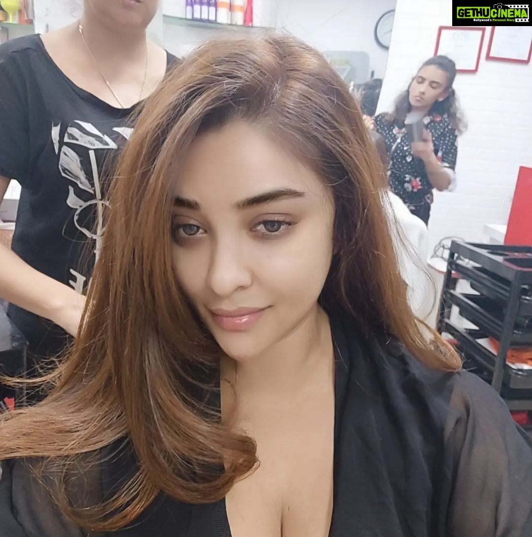 Payal Ghosh Instagram - If they have broken your INNOCENT VERSION ,then upgrade to MONSTER VERSION #clear #timetofly #fly #daredevil 🖤