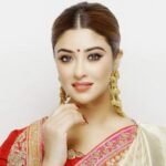 Payal Ghosh Instagram - The ninth day, i.e. Mahanavmi, is dedicated to the ninth form of Goddess Durga, Maa Siddhidatri.It is believed that Goddess Durga killed the demon Mahishasura on this day, and hence she is also known as Mahishasura Mardini. #MahaNavami 🕉️ 🙏🏻