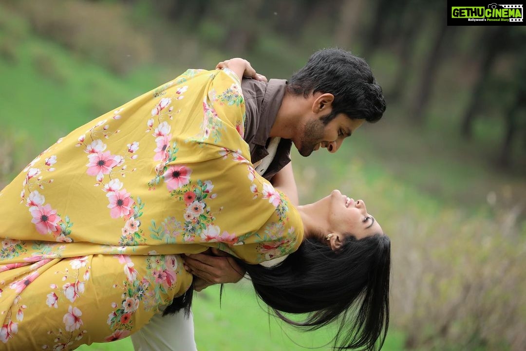 Pooja Sawant Instagram - Chal ab wahan 💫 audio is available on all leading music platforms .. on Instagram too ♥️ @videopalaceindia