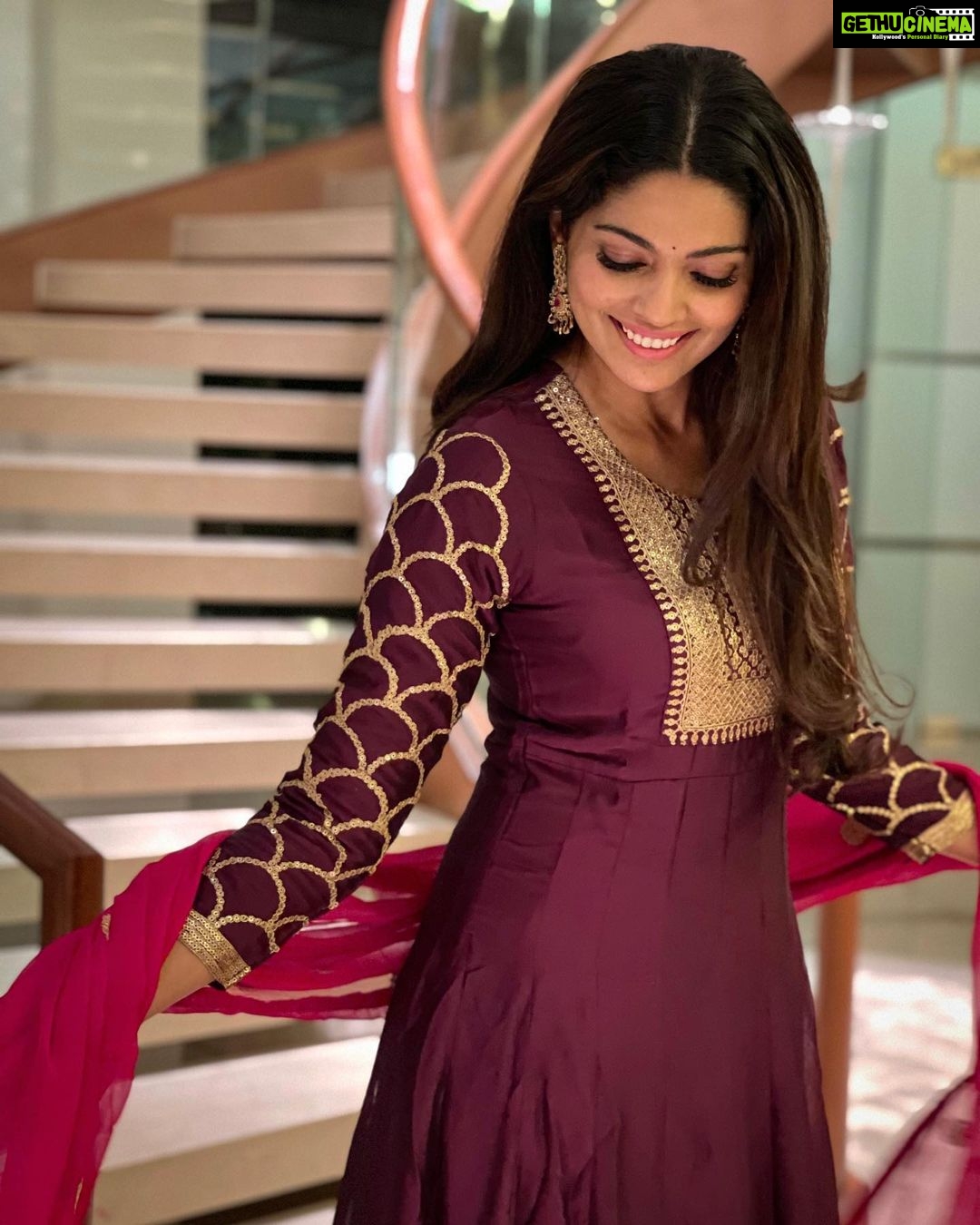 Pooja Sawant Instagram - शुभ दिपावली 🪔 #aboutlastnight