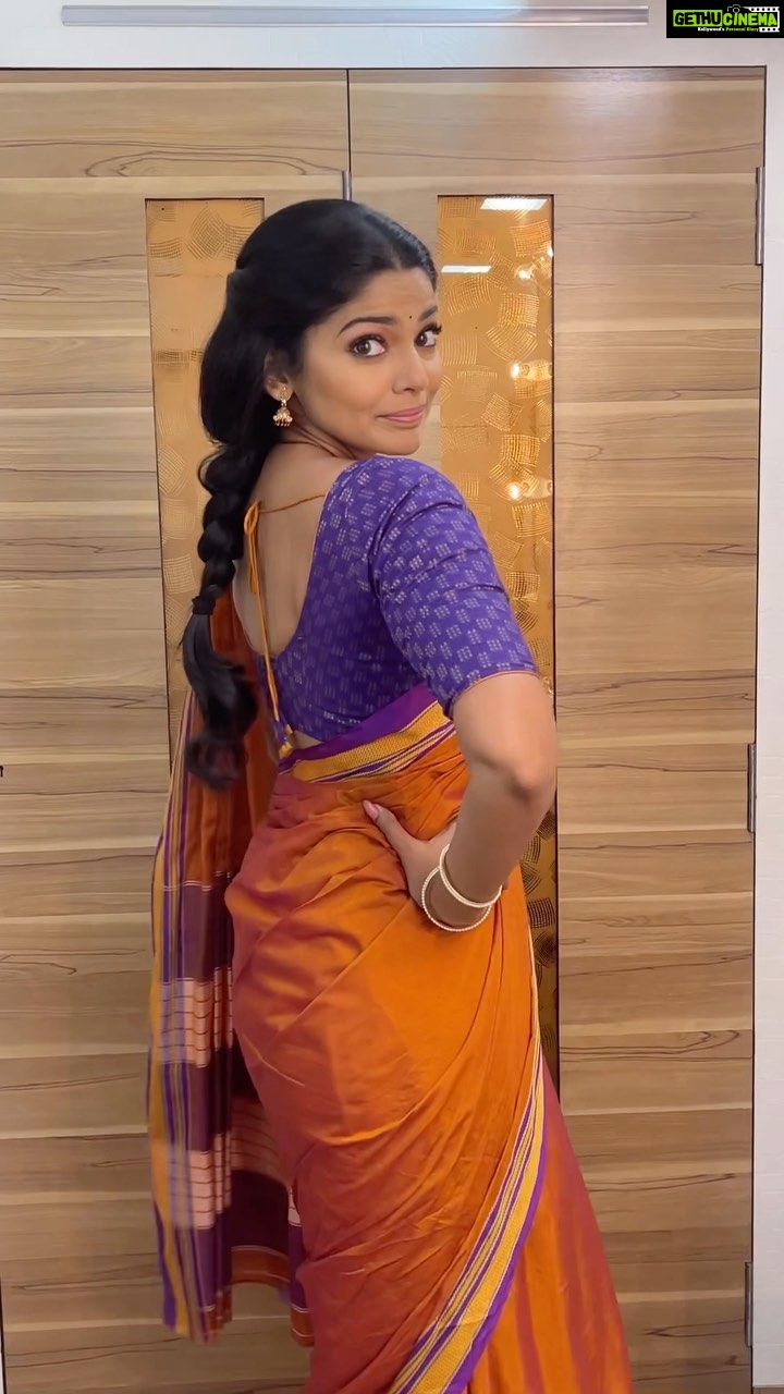 Pooja Sawant Instagram - This is how I celebrated my last day on the set of दगडी चाळ 2 Being #colourful 💫