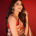 Pooja Sawant Instagram - Being colourful ✨💫 Saree by @saipaithani09 Make up by @vrushti_harkare Shot by @sarrikaaaaaa
