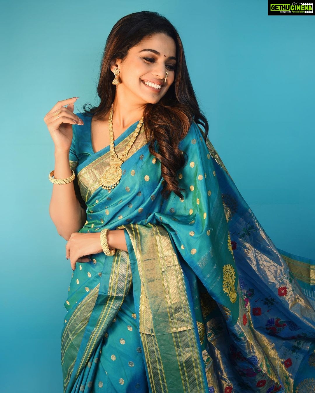 Pooja Sawant Instagram - Chose this colour and fell in love with this colour #skyblue saree by @vastrakala_paithani_ Jewellery by @kalyanjewellers_official Make up @vrushti_harkare Photography @sarrikaaaaaa