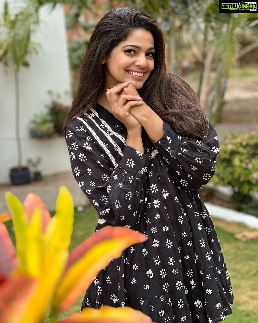 Pooja Sawant Instagram - Make sure you smile today and forever 💫🌸 Amravati