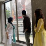 Pooja Sawant Instagram - आई जगदंबेच्या आशीर्वादाने आणि प्रेक्षकांच्या प्रेमामुळे सिनेमा घेतोय नवी भरारी …. दगडी चाळ २