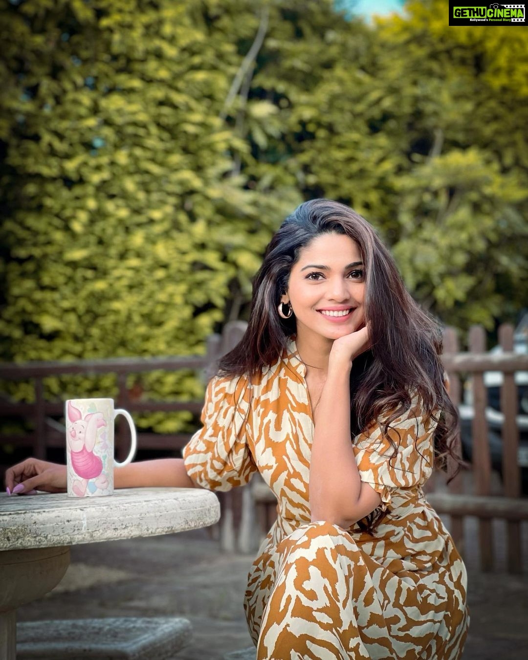 Pooja Sawant Instagram - You feel unsettled because you know you are meant for more 🌸 London, Unιted Kingdom