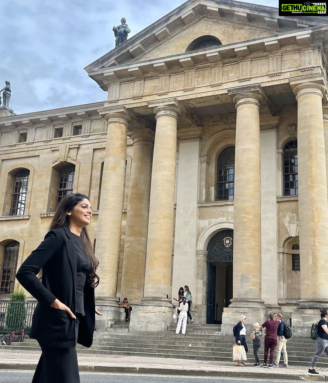 Pooja Sawant Instagram - Just another day in UK 🇬🇧