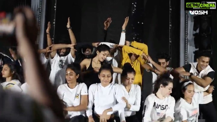 Pooja Sawant Instagram - Throwback to grooving on my favourite song 💕 #dhagadhaga #dagdichawl #joshmarathi #joshappofficial #joshapp