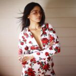 Pooja Sawant Instagram - Gonna miss this summer vibe ☀️ Outfit by @howwhenwearclothing Make up @vrushti_harkare Styled by @prachethestylist Shot by @shruu_t