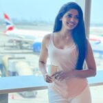 Pooja Sawant Instagram - Let your spirit take flight … freedom awaits you …🌸