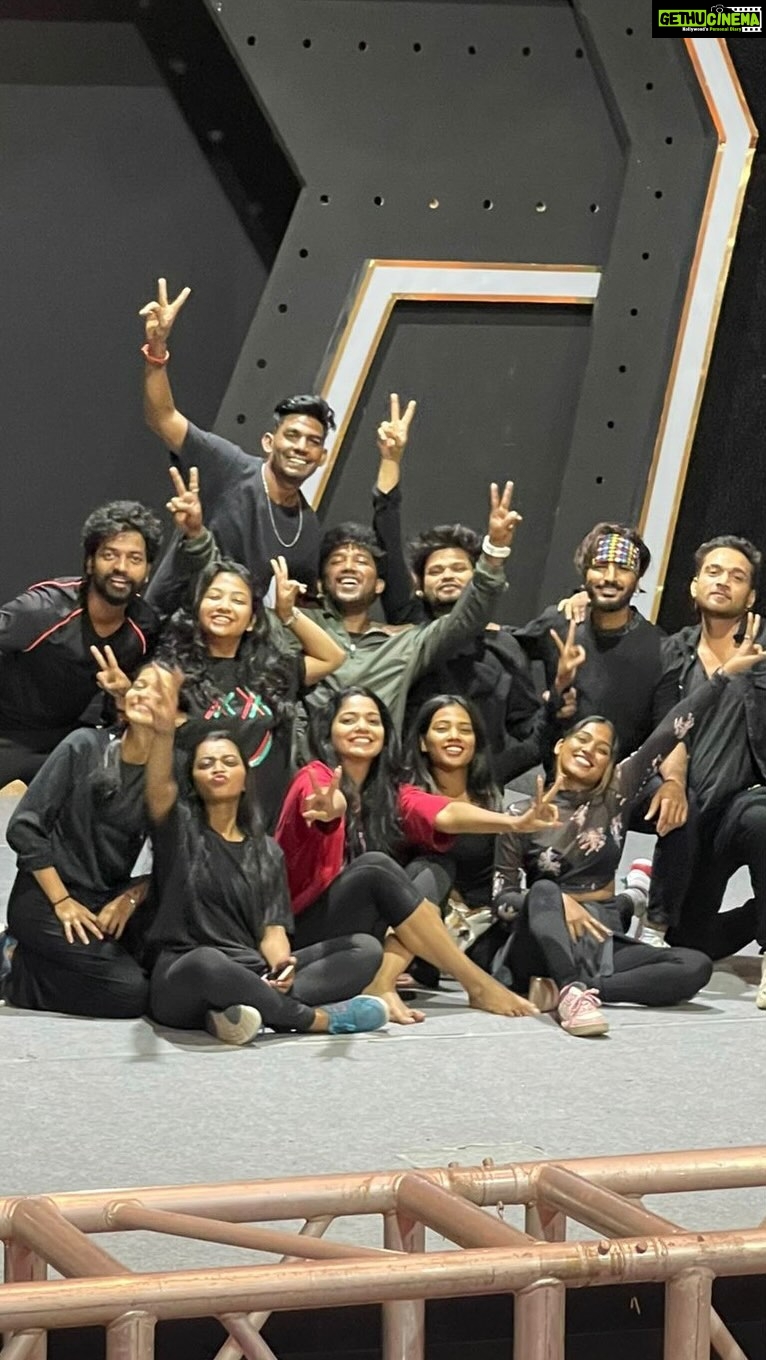 Pooja Sawant Instagram - Dance is the joy of movement and the heart of life ♥️💃🏻 Happy international dance day ✨ #dance #joshapp #joshmarathi #officialjoshapp