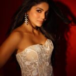 Pooja Sawant Instagram - 🌟✨ Outfit by @majesticbyjapnah Styled by @trushala_nayak MUA @muabyshailesh Jewellery @style_sparkler Pics by @shruu_t