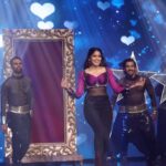 Pooja Sawant Instagram - Filmfare 2021🌟✨ Tonight on zee Marathi #filmfare #poojasawant #joshapp #joshappofficial #joshmarathi