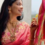 Pooja Sawant Instagram - गुढीपाडवा व मराठी नुतन वर्षाच्या शुभेच्छा 🌸 @kalyanjewellers_official 🌟✨