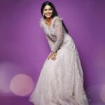 Pooja Sawant Instagram - Cheers to the sparkling night ✨🌟✨ Outfit @rajgharana.rg Styled by @trushala_nayak MUA @muabyshailesh Jewellery @style_sparkler Shot by @dadhi_wala