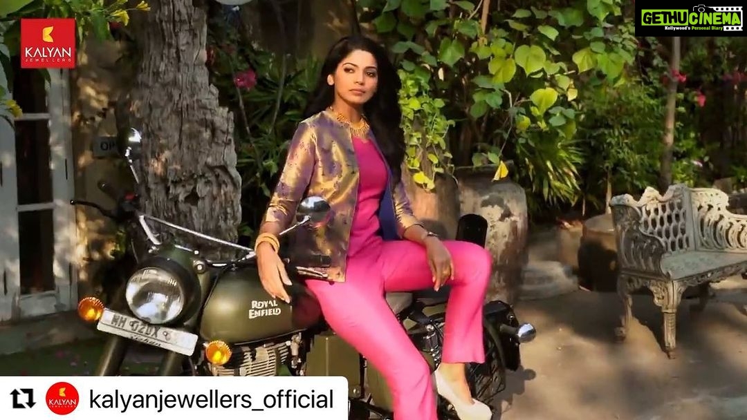 Pooja Sawant Instagram - #Repost @kalyanjewellers_official with @make_repost ・・・ To the ones who ace being 'too much' & to the ones who worry if they are enough - know that you are more than enough! Celebrating the strength, spark, beauty and grace in every woman. #IAmMoreThanEnough #InternationalWomensDay2022 #IWD2022 #breakthebias