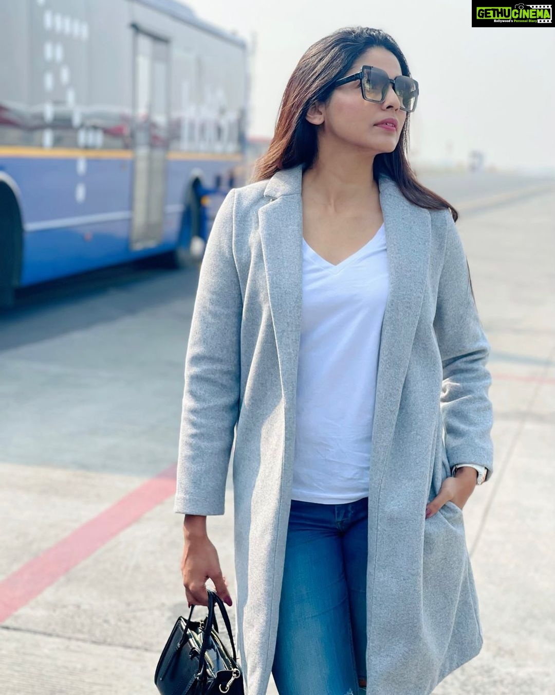 Pooja Sawant Instagram - Bcz everyone said … fly high 🤭💕🌸❄️