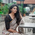 Pooja Sawant Instagram – शुभ संक्रांत! 🖤
Saree by @tamairafashion 🤍
