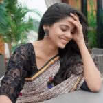 Pooja Sawant Instagram – शुभ संक्रांत! 🖤
Saree by @tamairafashion 🤍
