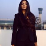 Pooja Sawant Instagram – 🖤

Pic by @shruu_t 
MUA @makeupbytwinkledhariya