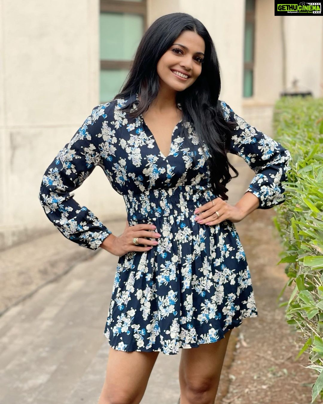 Pooja Sawant Instagram - Smile is the best thing you can wear πΈπ