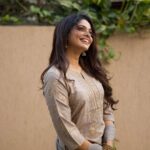 Pooja Sawant Instagram – Your inner happiness and wellness should be a priority in everything you do 💫🌸✨
📸 @shruu_t 
💄 @vrushti_harkare