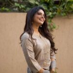 Pooja Sawant Instagram - Your inner happiness and wellness should be a priority in everything you do 💫🌸✨ 📸 @shruu_t 💄 @vrushti_harkare