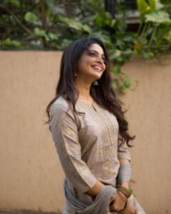 Pooja Sawant Instagram - Your inner happiness and wellness should be a priority in everything you do 💫🌸✨
📸 @shruu_t 
💄 @vrushti_harkare