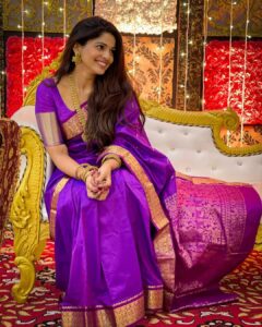 Pooja Sawant Instagram - When I wear my favourite colour 💜 This beautiful saree is from @kalamandir_thane 💫 Photographer @ruchira______ 🤭
