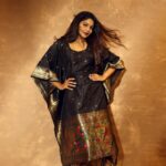 Pooja Sawant Instagram - 🖤 Paithani kaftan by @navinyas_handloom Shot by @shruu_t Make up @vrushti_harkare