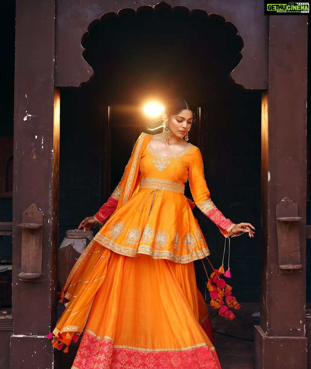 Pooja Sawant Instagram - 🧡 Outfit @rarstudio_official Styled by @trushala_nayak MUA @muabyshailesh @makeupandhair_by_anita Shot by @shruu_t