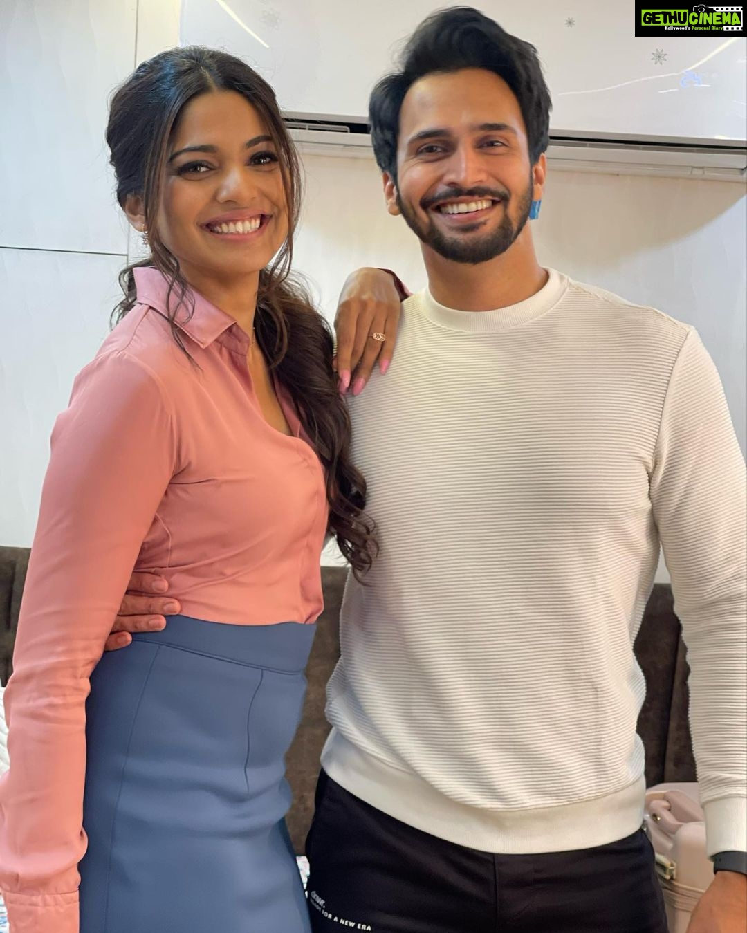 Pooja Sawant Instagram - Happy birthday Pradhan 🙌🏻🌸 Not everyone is blessed with an inspiring friend like I do . Thank you for being the most wonderful and the most irritating friend at the same time 😅🥺 god bless you 💫