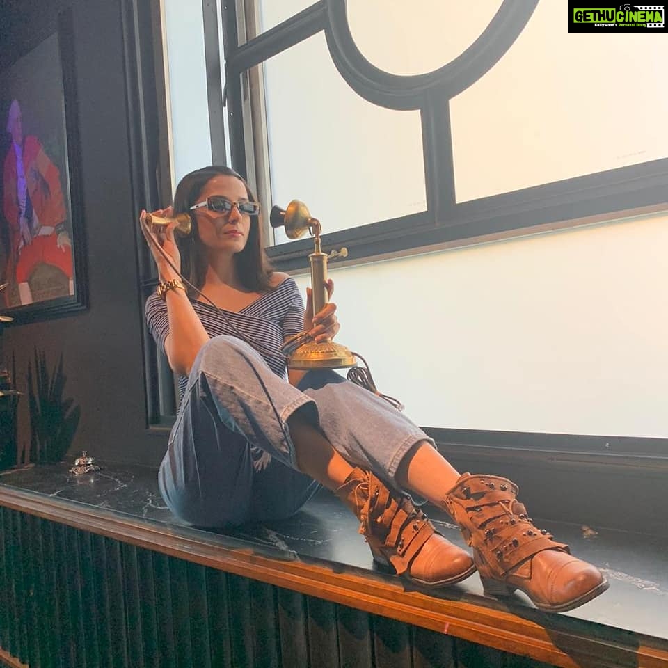 Pooja Sharma Instagram - I just called to say...don't call me ! 😛😜😝☎️📵 #instagram #instalove #vintagetelephones #vintage #boots #kuchbhicaptionbanalo