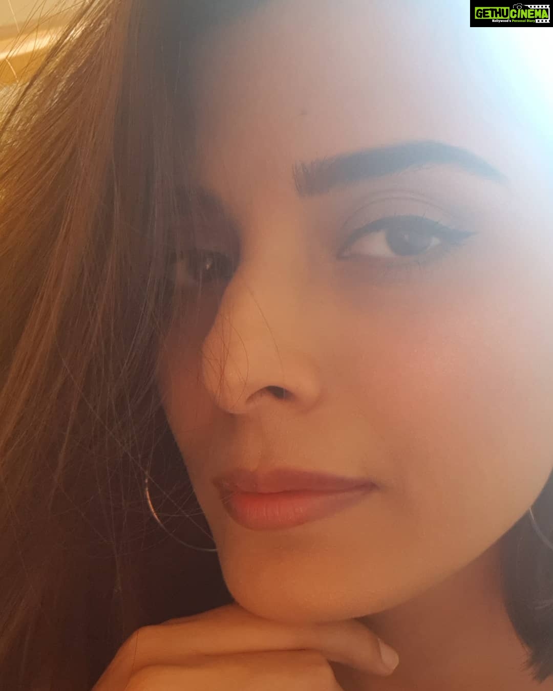 Pooja Sharma Instagram - Up close and personal 💫🦋😇🧚♀️ #instalove #photooftheday #instagram #love #happiness #nofilter #eyeliner #selfie #photography