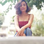 Pooja Sharma Instagram - Look💫...dont stare 👀 #looking #watching #notjudging #shorthairdontcare