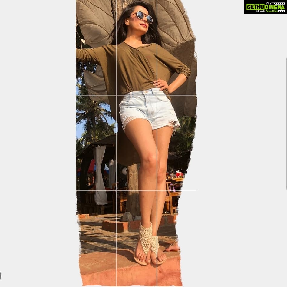 Pooja Sharma Instagram - Cropped shorts and pics are fine 😋...let not thy life and passion be cropped #letsmakeupcaptions