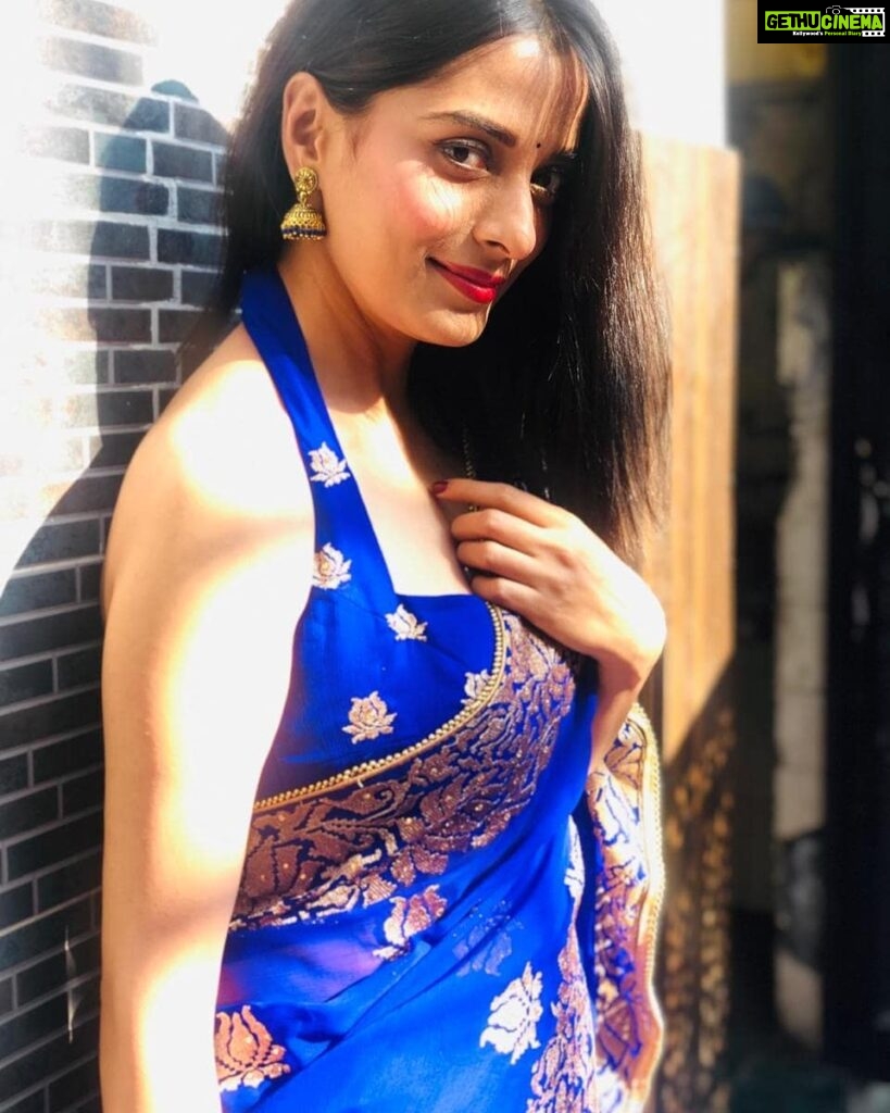 Pooja Sharma Instagram - SAREE (Sorry 😝) for a late post 😂 Now i dont have a caption...but i have some pictures for you my lovelies 😘😍🤗🤩