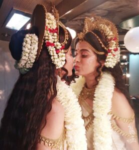 Pooja Sharma Instagram - Look into the mirror and yes your saviour stares back at you ; your best friend🙋‍♀️. Loving yourself as they say is the start of a lifelong romance. As i awaken today to the last episode of my show Mahakaali i remind myself of what the show was about...the innate strength that all of us are gifted with , that you can be your best friend ,your saviour, that everything you need to fight any battle is right within you ...that every Parvati has a Mahakaali inside her 😍😇🧚‍♀️👸. I will remember this...hope so will YOU 🤩. Cherished as i have every moment of this show i am eternally grateful for the love you guys have shown for me and the show. THANK YOU 😘😘😘🤗🤗🤗 .... Uncannily , true to what Mahakaali taught us that ANTH HI AARAMBH HAI...as my show wraps up between 7pm to 8pm today...exactly at 8pm my first labour of love MAHABHARAT starts again on Starbharat 😁😁😁🤗🤗🤗...Wohoooo 👸😇 #Mahakaalianthhiaarambhhai #mahakaali #Parvati #Mahabharat #Starbharat #colorstv