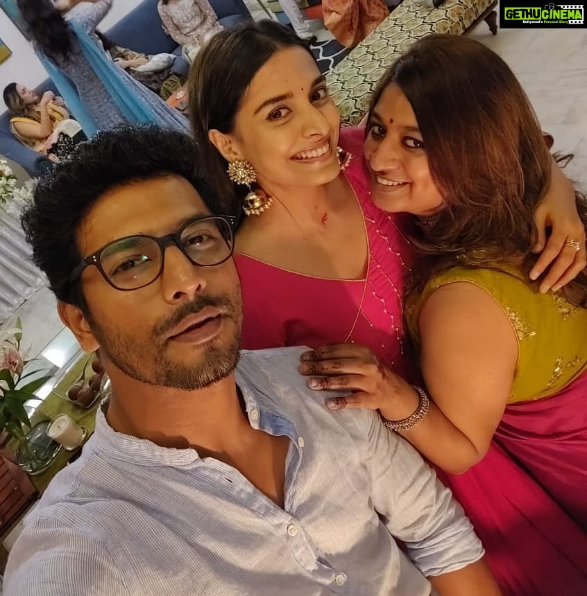 Pooja Sharma Instagram - Sukhkarta is here...evidently so 🧚♀️💝
