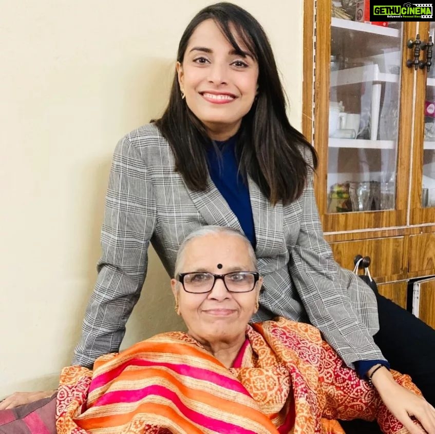 Pooja Sharma Instagram - God and Me 🤱❤ Happy Mother's Day to all of you. Hug your Mom today n then hug her again for me 🤗...if u can't, then say a prayer for her and then say one from me for her too 💝💞💕 #happymothersday #mothersday #motherlove #mother #nolovelikeamotherslove