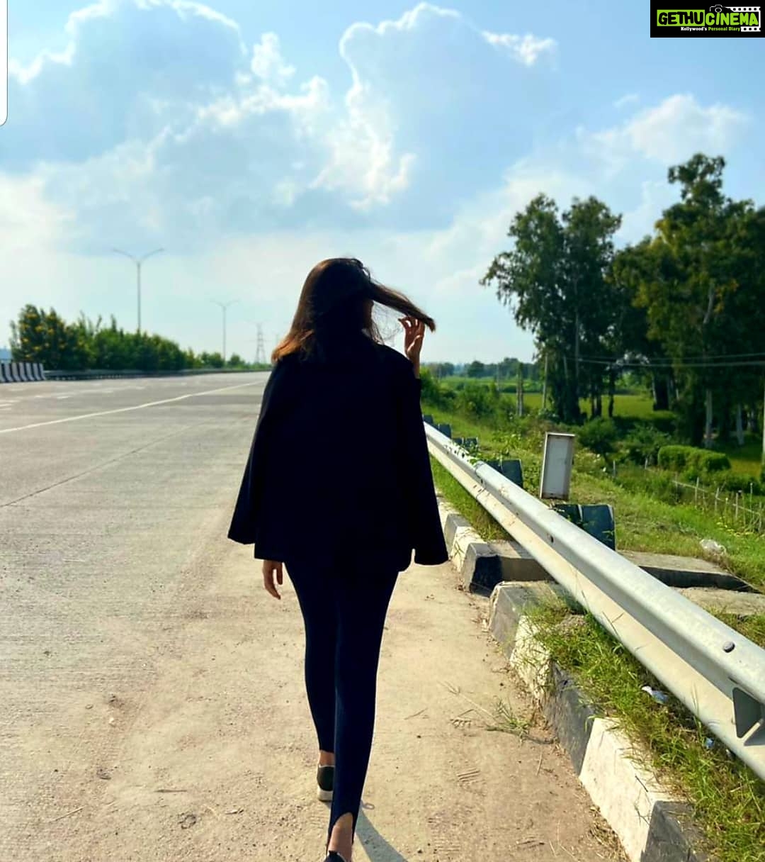 Pooja Sharma Instagram - ...but the beauty is in the walking. We are betrayed by destinations... 💞