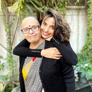 Pooja Sharma Instagram - EVERYTHING ❤🤱

Nobody can love you more than your Mother 🥰
#mother #mom #mothersday #everydayismomday #love #unconditionallove