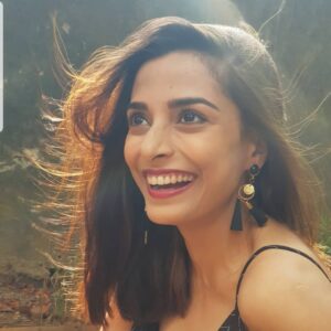Pooja Sharma Instagram - Do me a favour today...drop everything u are doing and smile , like right now. Come on...do it...dont just read the caption...smile. Yes...plz do...no no dont drop the smile..nooooo not yet. Keep smiling...bigger if possible...yeah thats more like it. Now tell me how does it feels ? 😁

#smile #smilesarecontagious #giveasmile #smiletoyourself